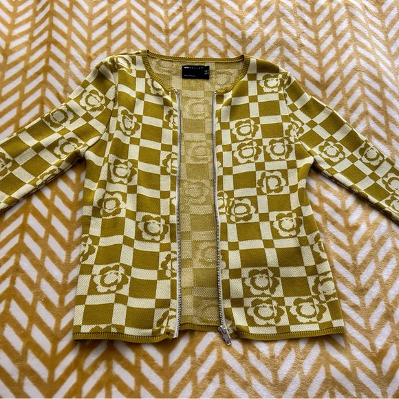 NWOT ASOS knit cardigan in yellow checkered floral print Size Small - Picture 1 of 7